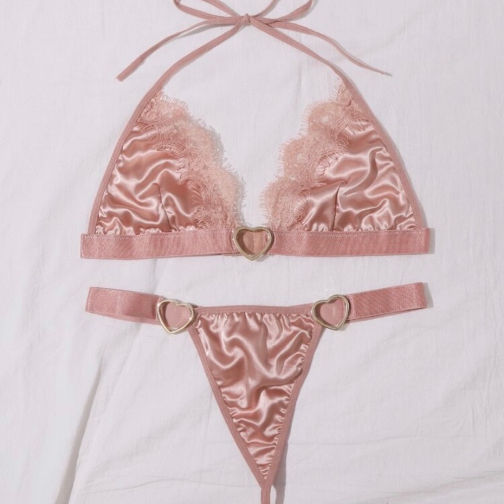 Clothes - Picture 10 of 15